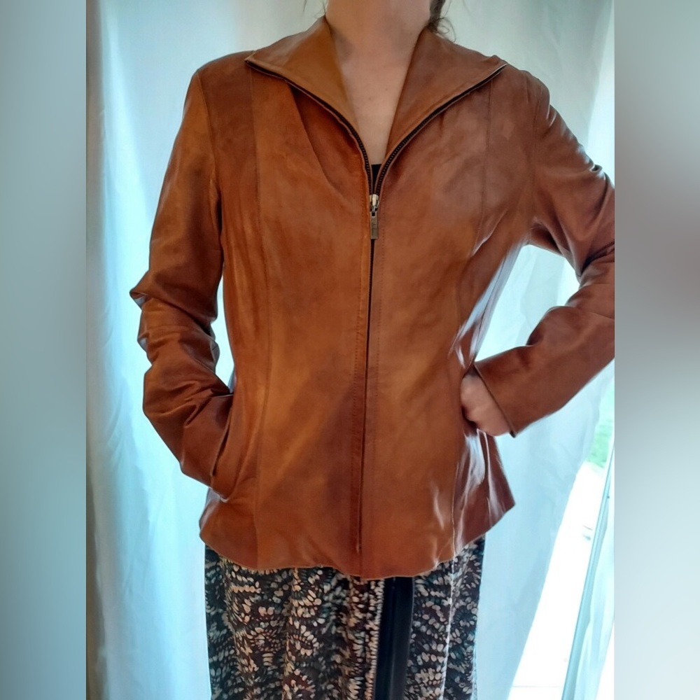 Cole Hahn, size 6, genuine lambskin, tan soft jacket.
